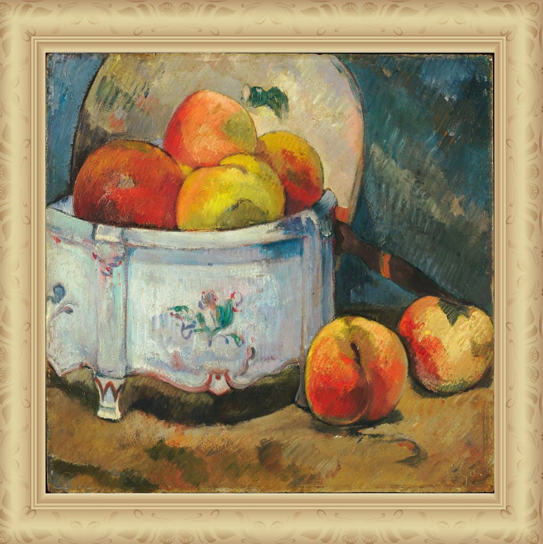 Naturaleza muerta con duraznos de Paul Gauguin: frutas anaranjadas junto a una jarra de porcelana con flores.